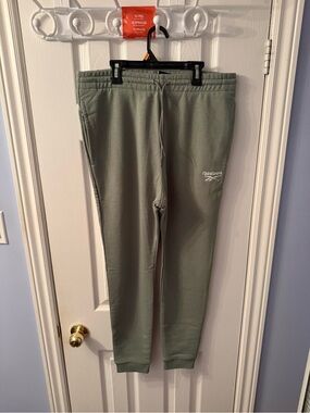 Reebok Men’s Olive Drawstring Jogger Sweatpants